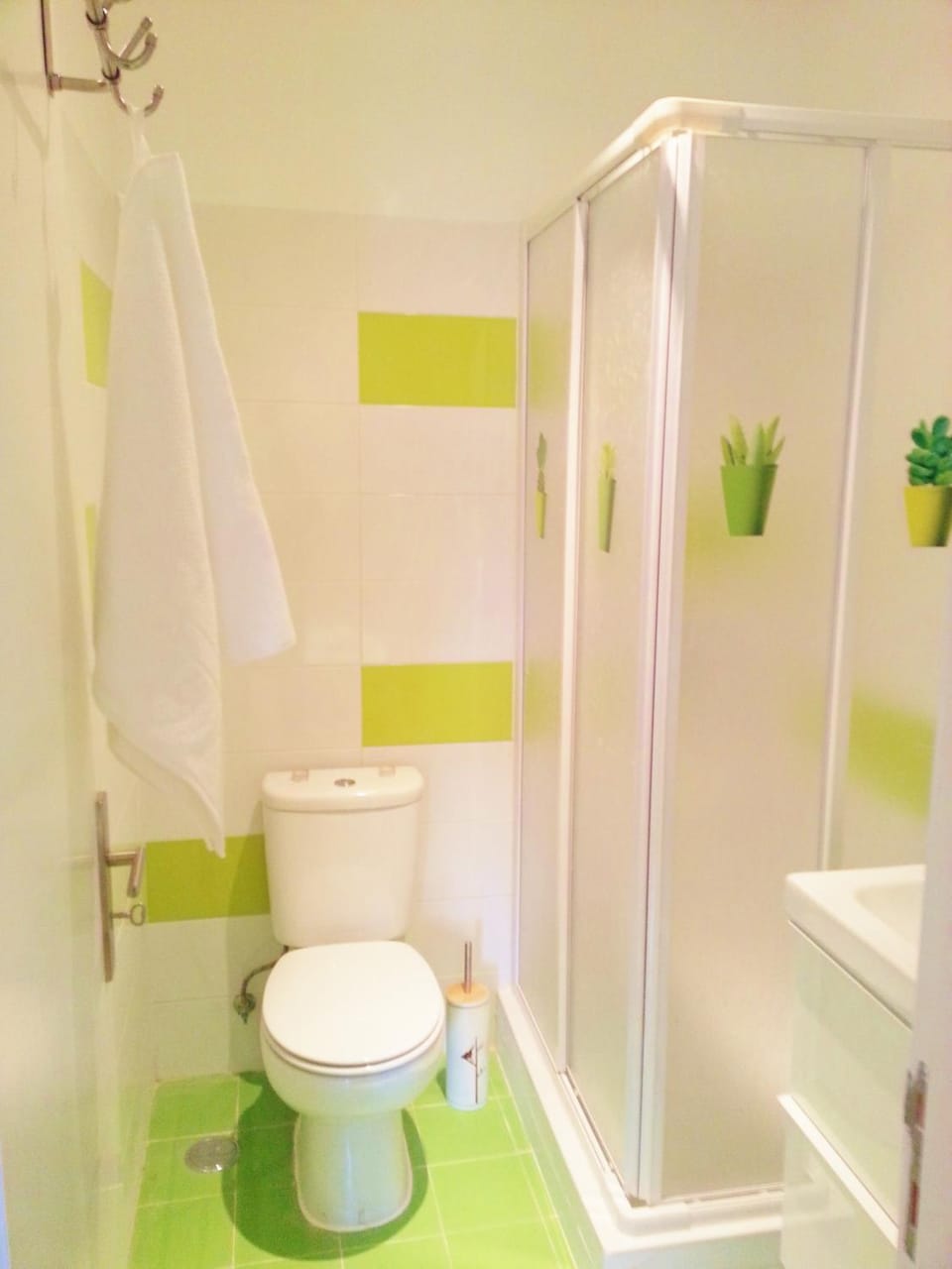 Shower, Bathroom, Decorative detail