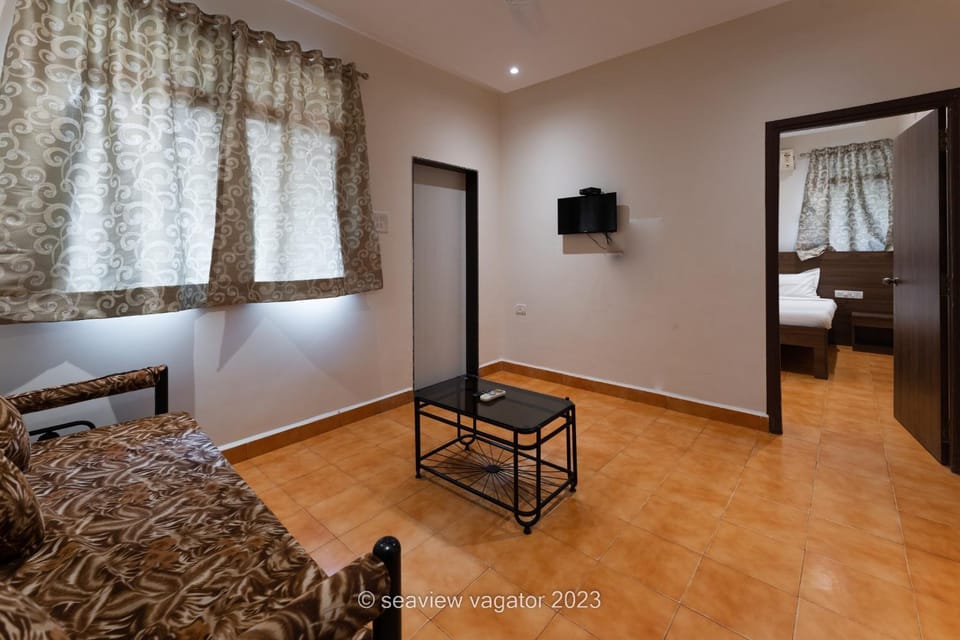 Living room, Photo of the whole room, Seating area