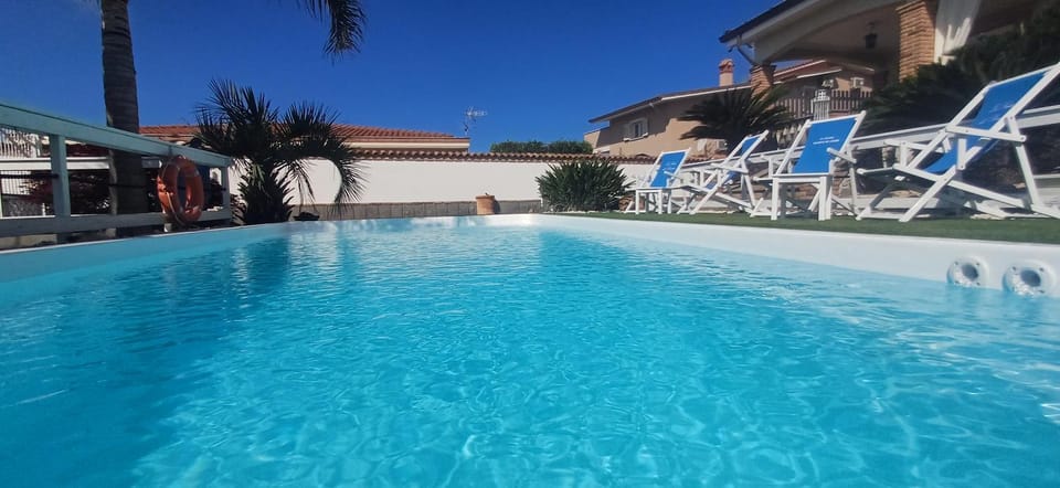 Garden, Swimming pool