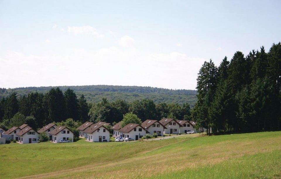 Ferienhaus mit Sauna direkt am Waldrand, See, Wald und Ruhe House in Kirchheim