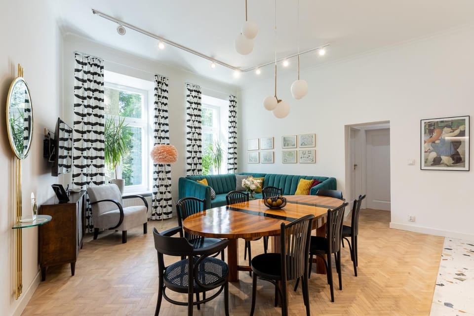 Living room, Seating area, Dining area