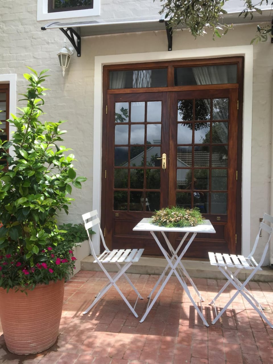 Patio, Facade/entrance