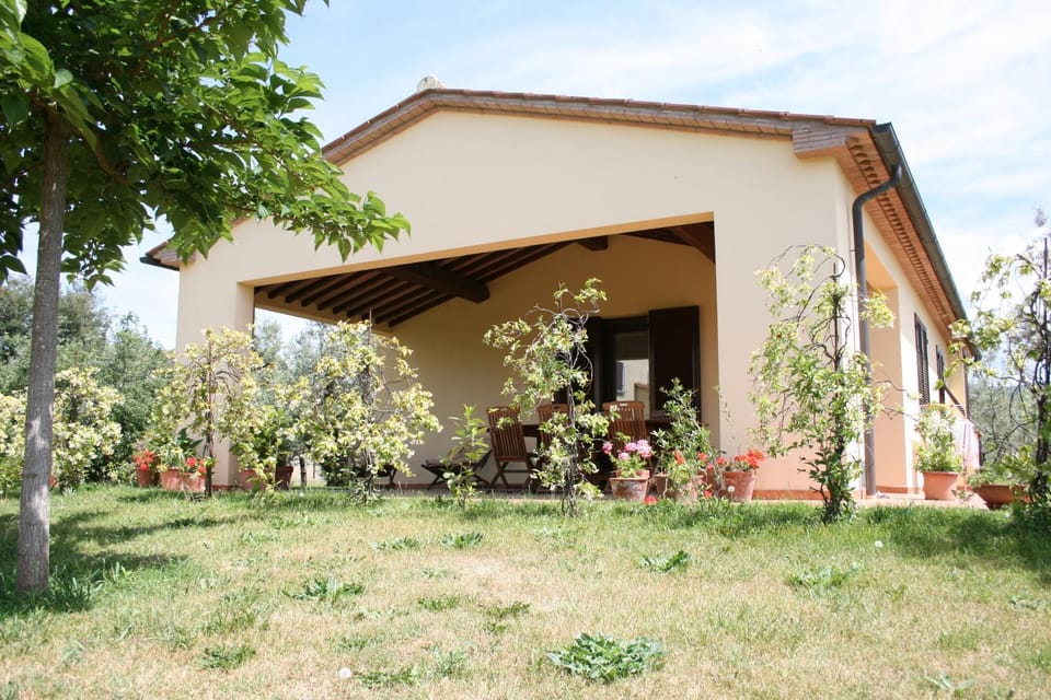 Facade/entrance, Garden