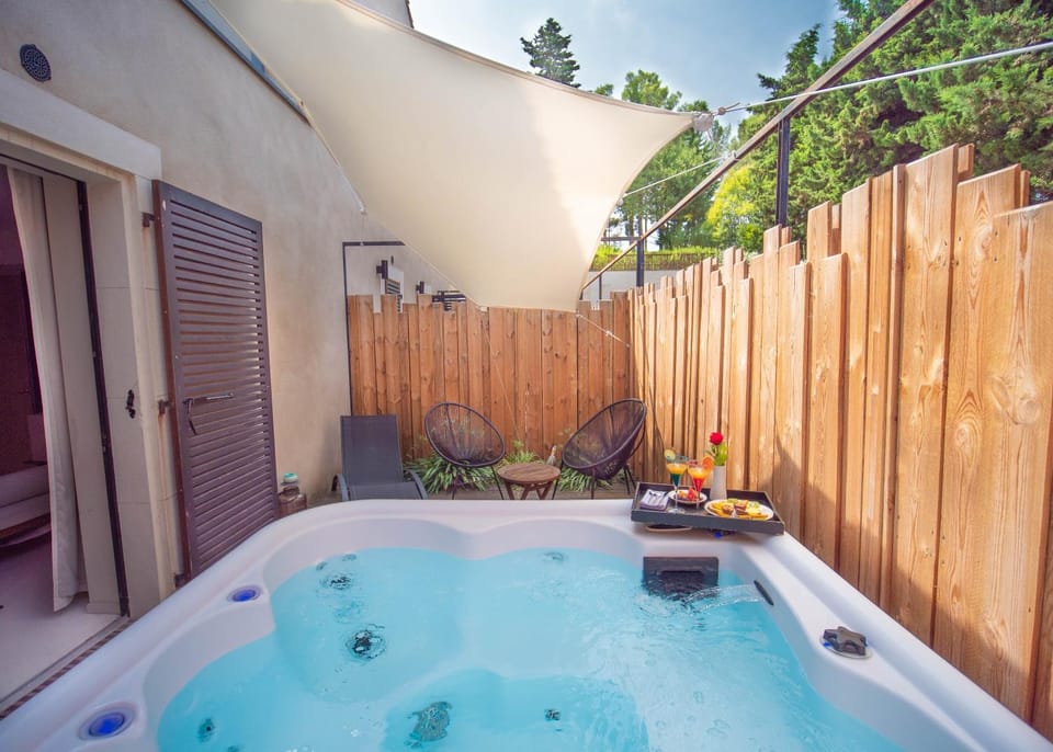 Hot Tub, Balcony/Terrace