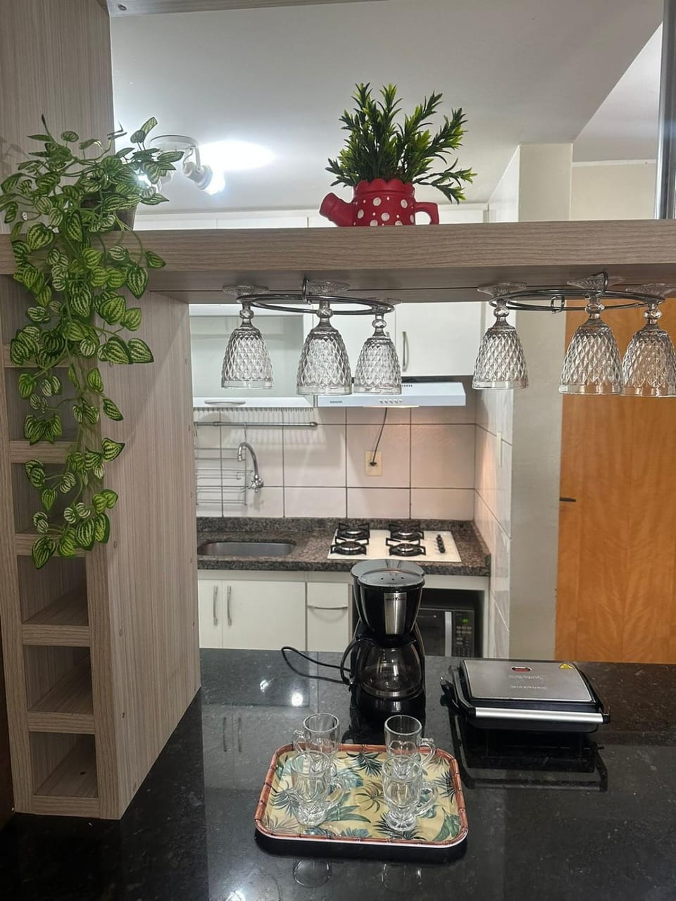 Coffee/tea facilities, Kitchen or kitchenette, Floor plan, minibar, kitchen