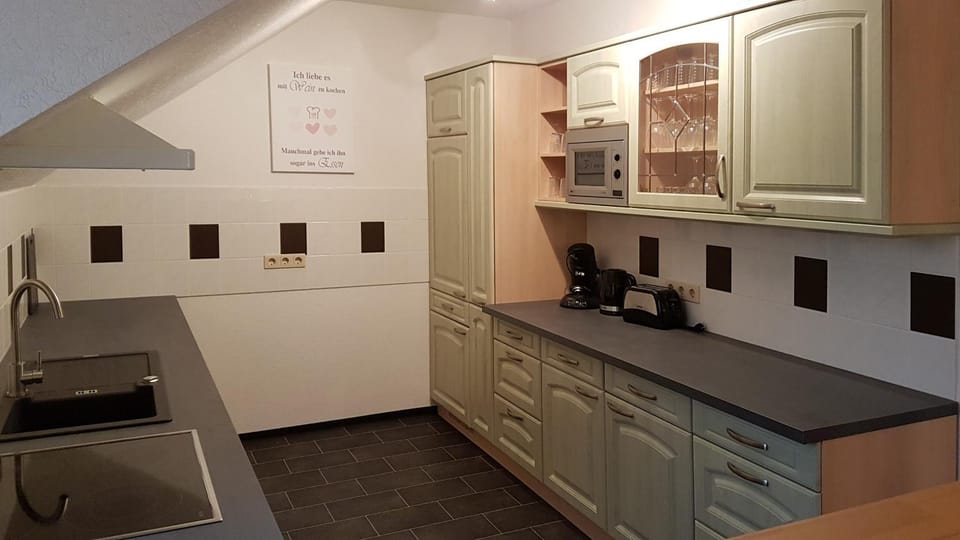 Coffee/tea facilities, Kitchen or kitchenette
