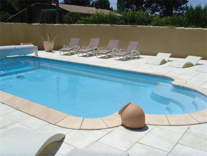 Swimming pool, Swimming pool