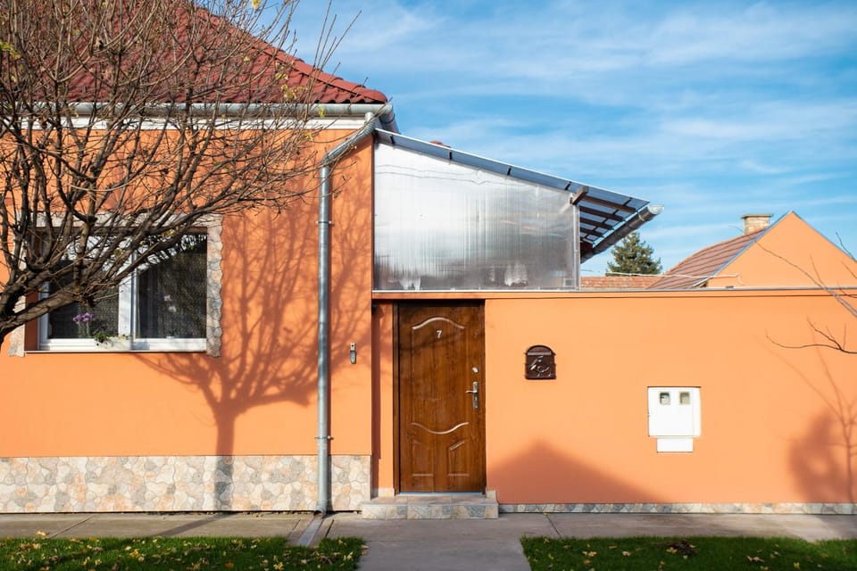 Facade/entrance, Street view