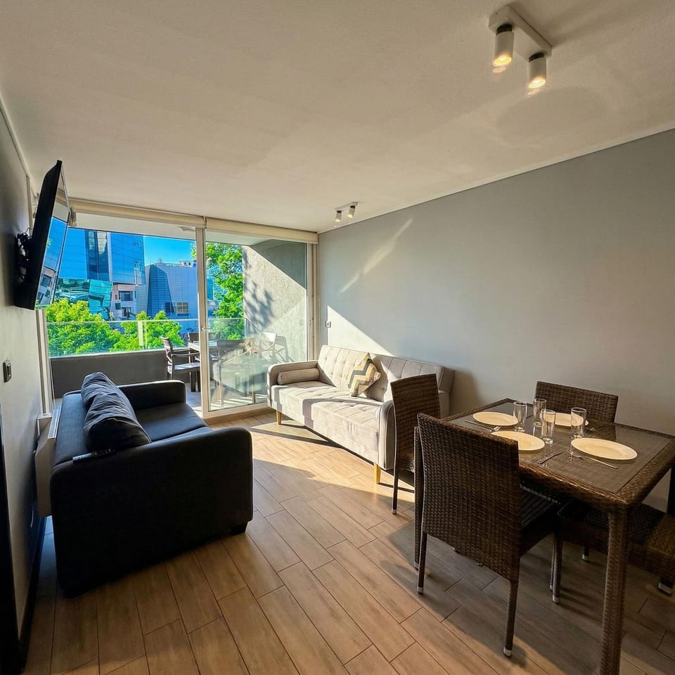 Acogedor Depto. a un costado de Clínica Las Condes Apartment in Las Condes