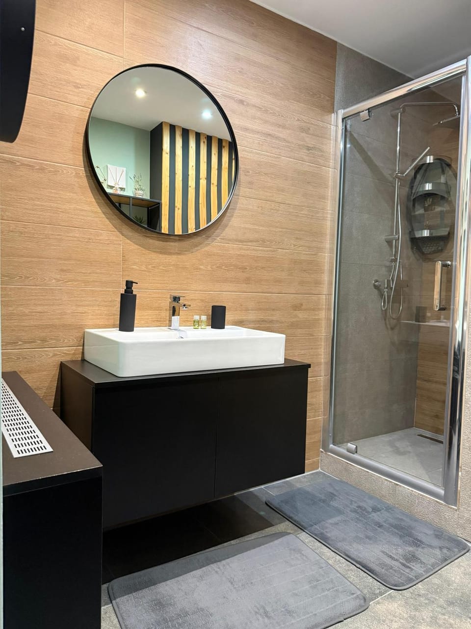 Shower, Bathroom