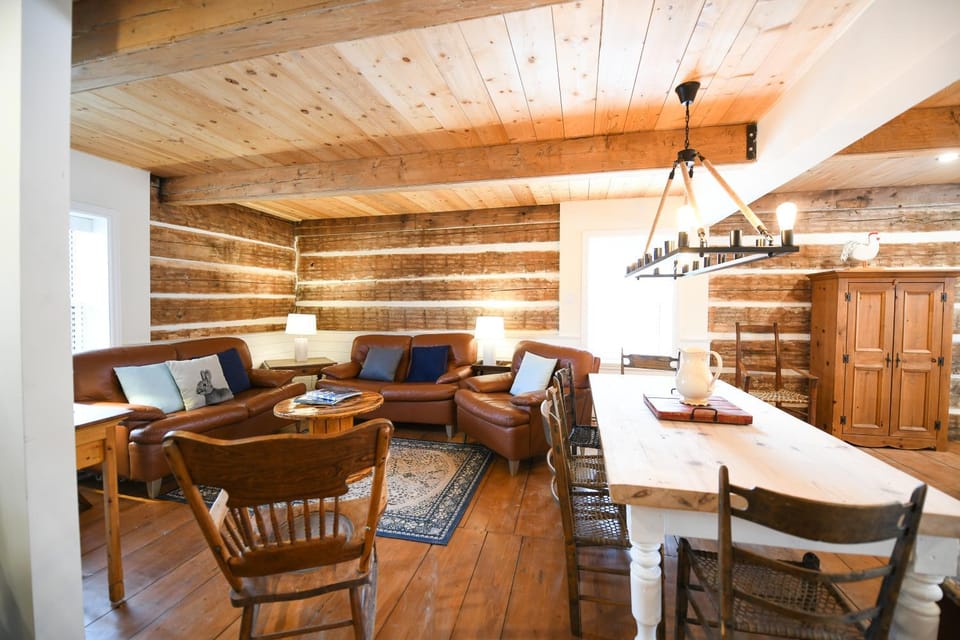 Communal lounge/ TV room, Dining area
