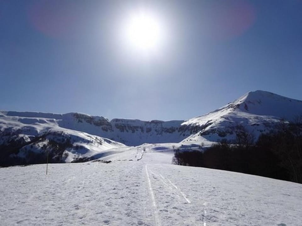 Nearby landmark, Natural landscape, Winter, Skiing