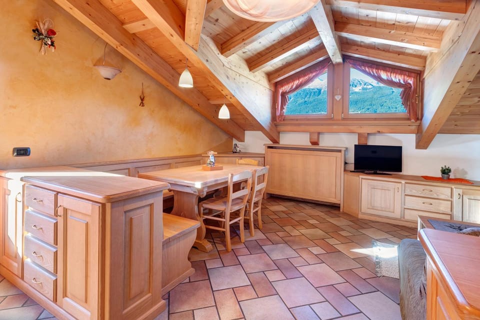 Property building, Kitchen or kitchenette, Living room