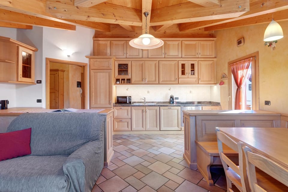 Kitchen or kitchenette, Living room