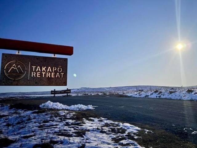 Facade/entrance, Natural landscape, Winter