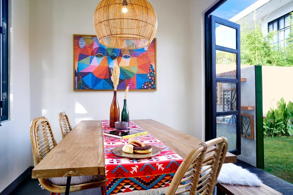 Garden, Kitchen or kitchenette, Decorative detail, Dining area, Communal kitchen, Garden view, Pool view, Area and facilities
