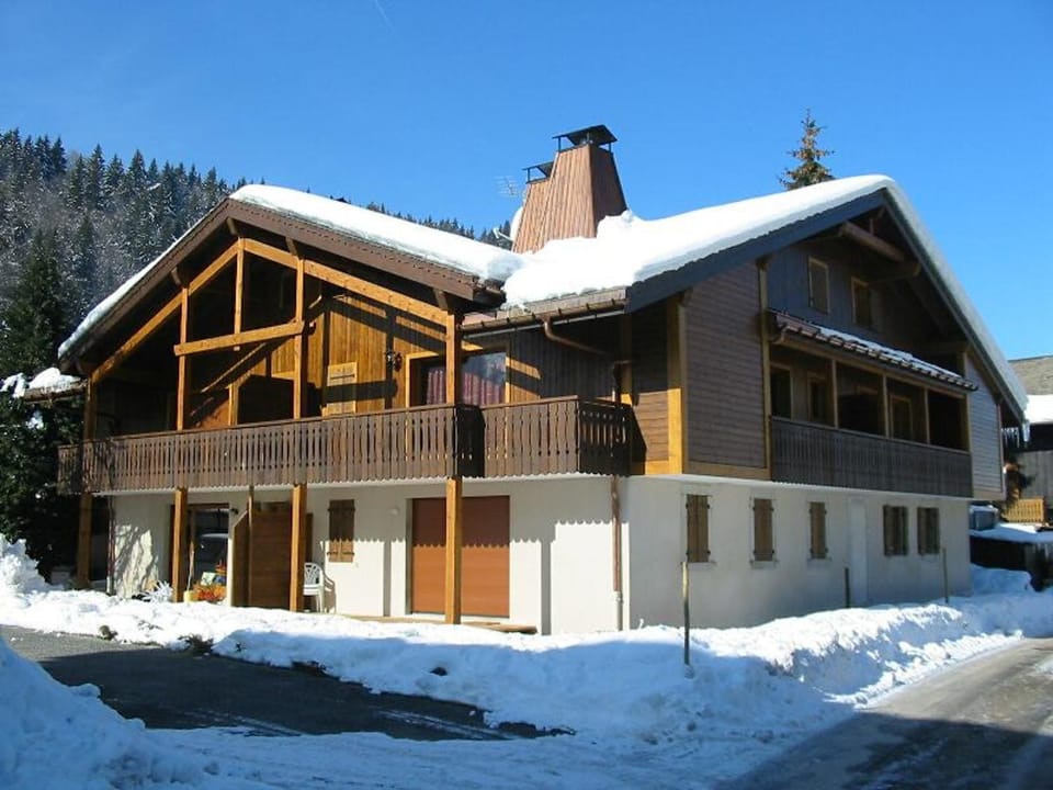 Duplex élégant proche centre Morzine, parking, wifi - FR-1-524-9 Apartment in Les Gets
