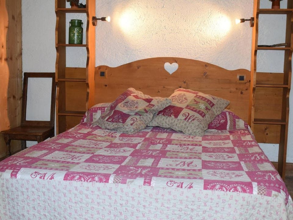 Chalet Savoyard en Bordure des Pistes avec Liaison Facile vers le Centre de Morzine - FR-1-524-11 Chalet in Morzine