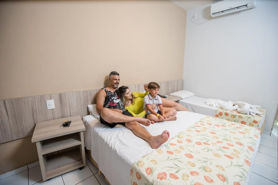 Photo of the whole room, children, Family