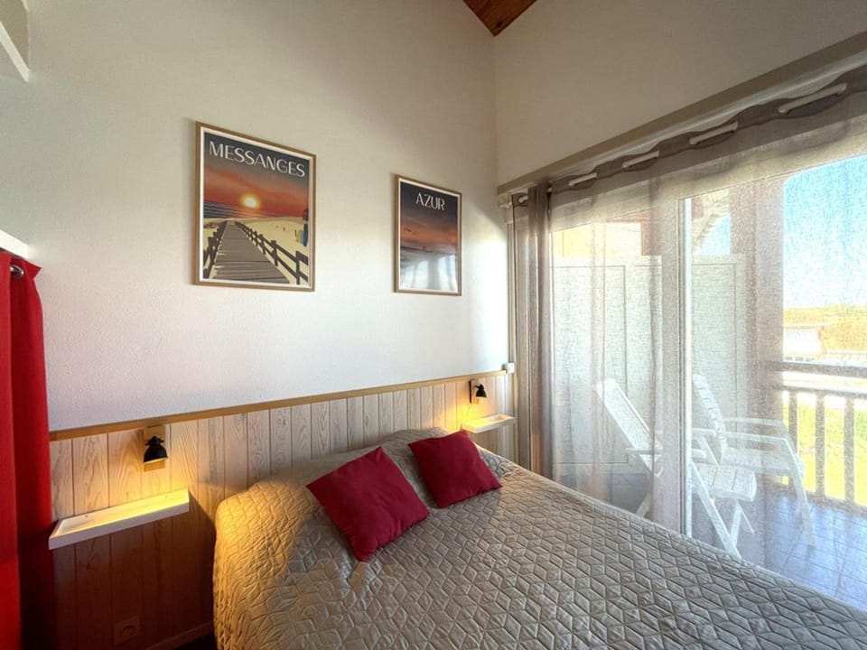 T3 Duplex avec Terrasse - Animaux Acceptés - Piscine - FR-1-379-115 Apartment in Vieux-Boucau-les-Bains