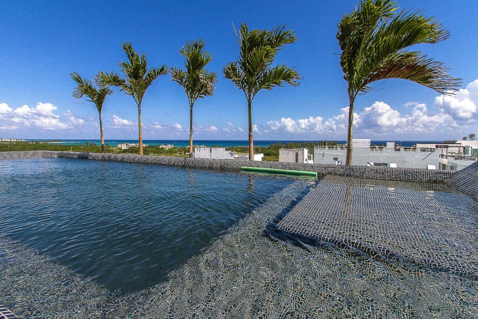 Swimming pool, Swimming pool