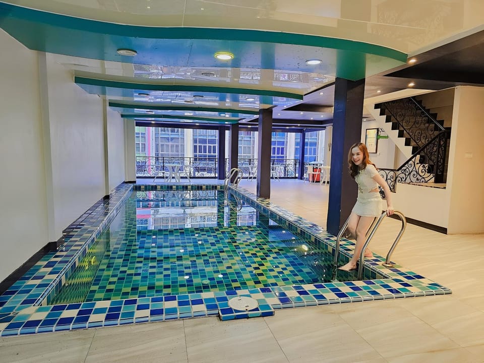 Pool view, Swimming pool