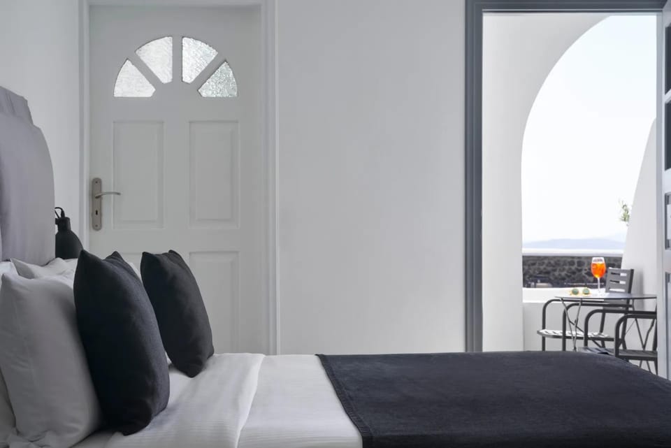 Bed, View (from property/room), Balcony/Terrace, Bedroom, Drinks