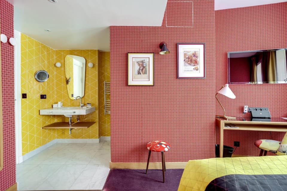 Bathroom, Photo of the whole room