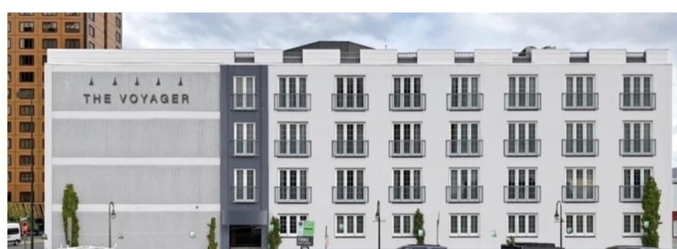 Property building, Facade/entrance