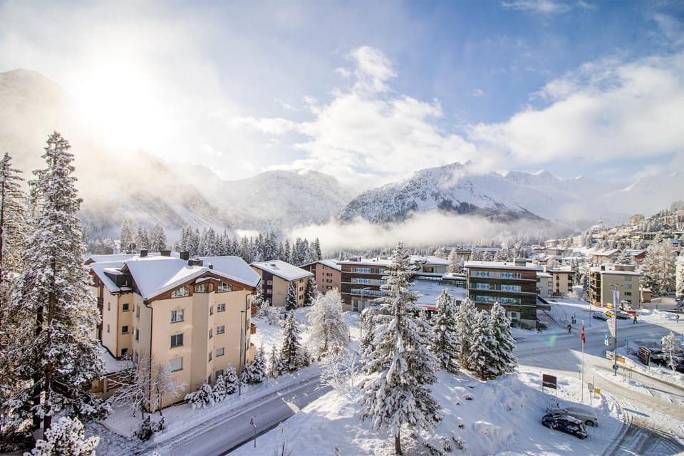 Neighbourhood, Natural landscape, Winter, Hiking, Mountain view, Street view
