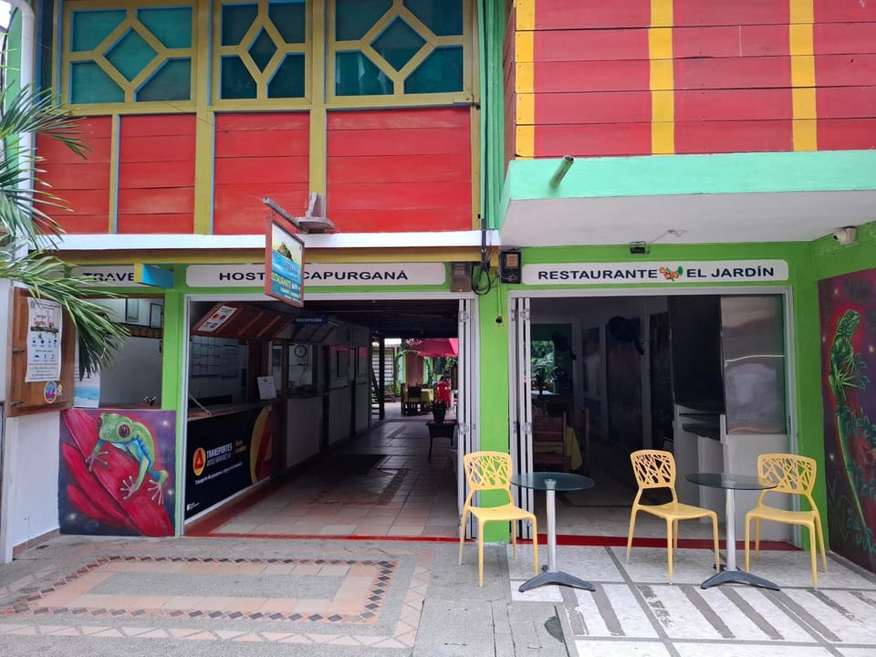 Facade/entrance