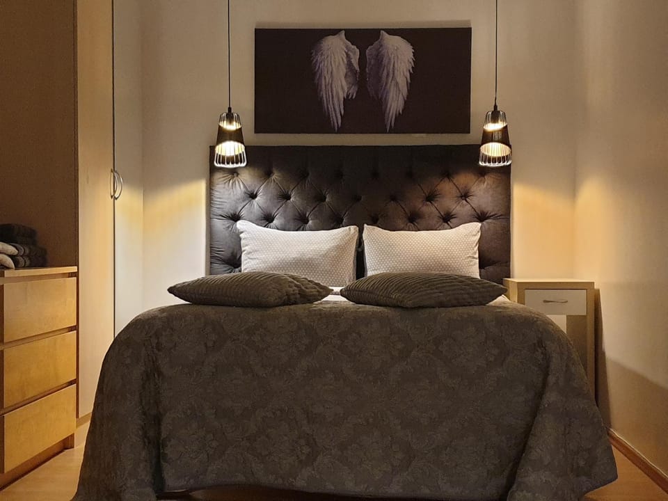 Bed, Bedroom