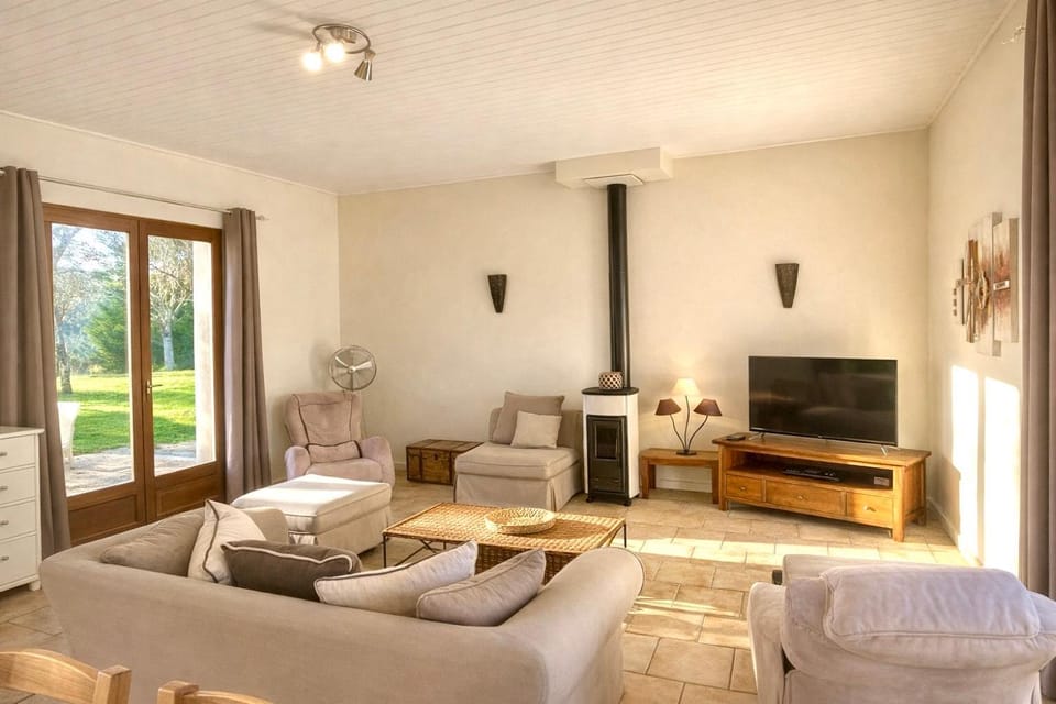 DOMAINE SOLAYA Villa in Nouvelle-Aquitaine