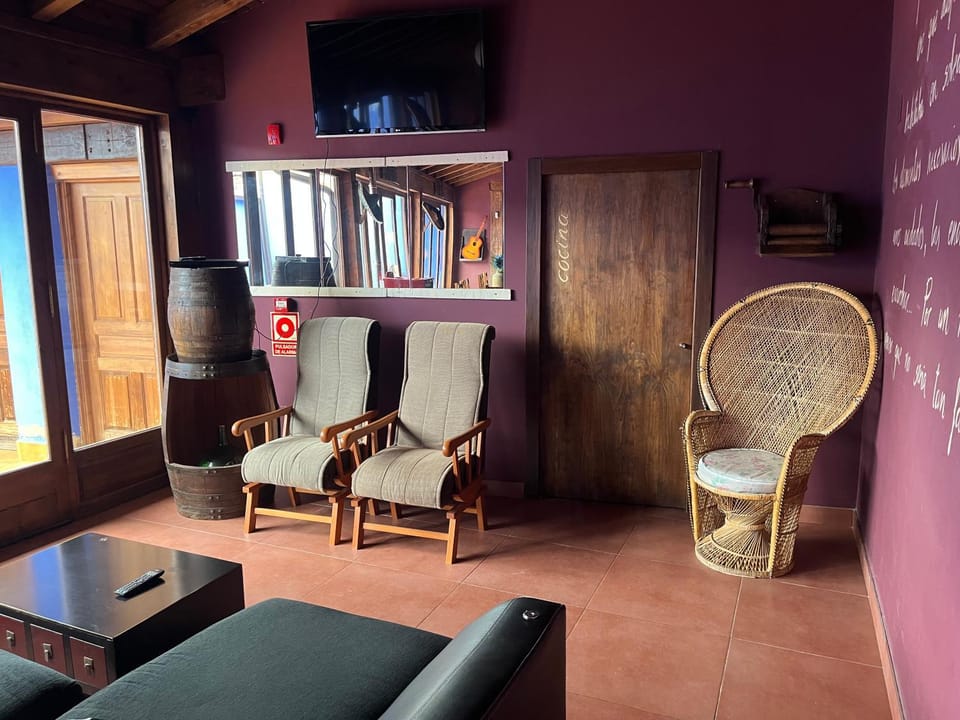 Communal lounge/ TV room