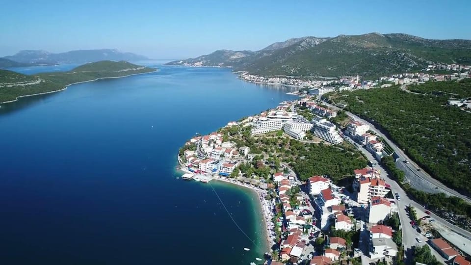 Neighbourhood, Bird's eye view