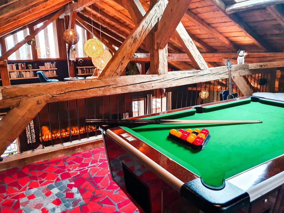 Billiard, Game Room, flat iron