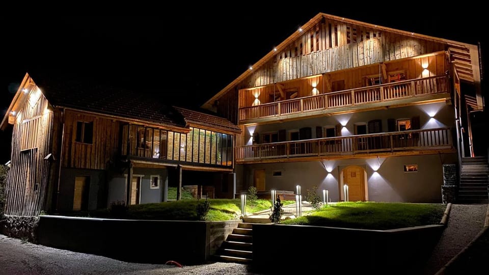 Property building, Facade/entrance, Night, Balcony/Terrace