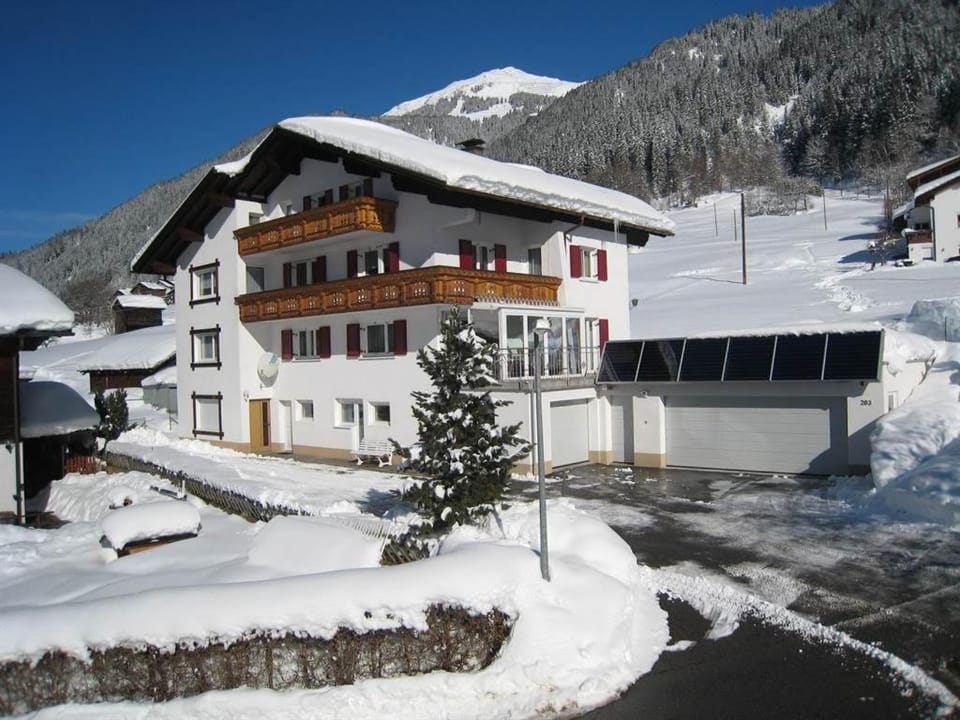 Property building, Winter