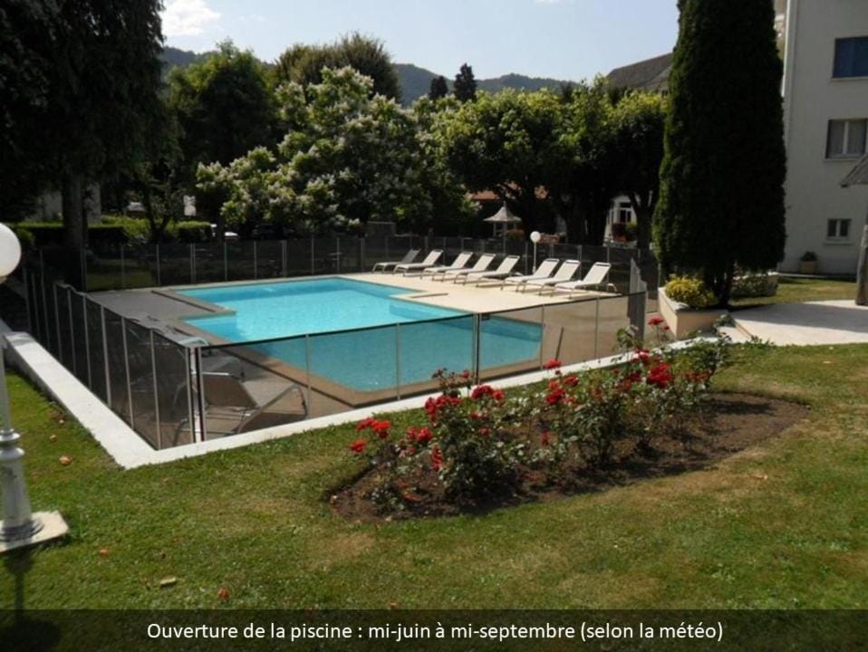 Garden, Swimming pool, Swimming pool