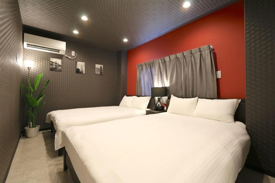 Bed, Photo of the whole room, Bedroom, air conditioner