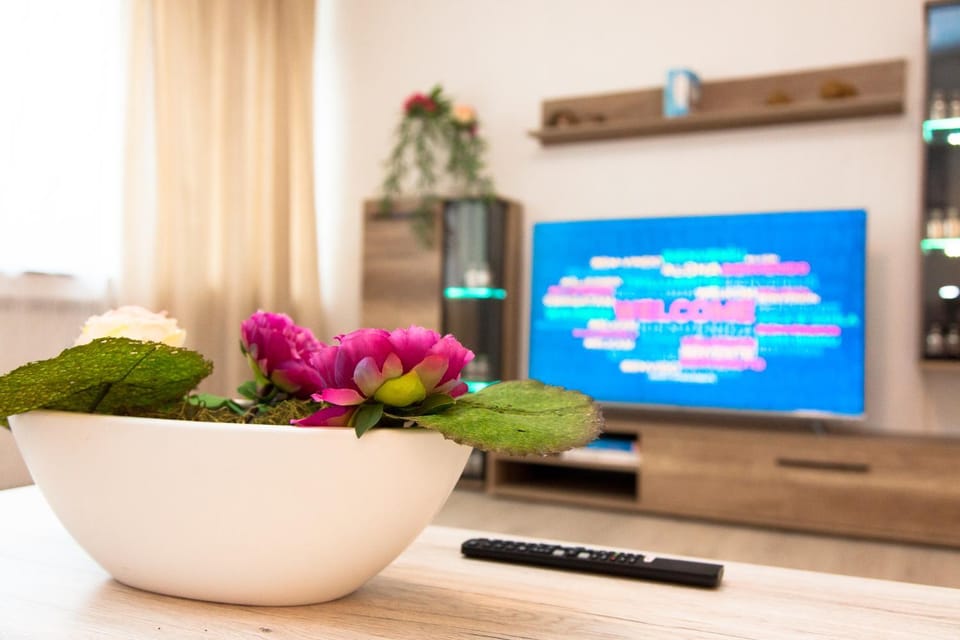 Communal lounge/ TV room, TV and multimedia, Evening entertainment