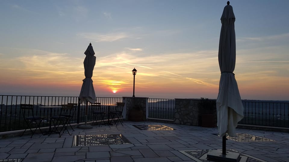 Balcony/Terrace, Mountain view, Sea view, Sunrise