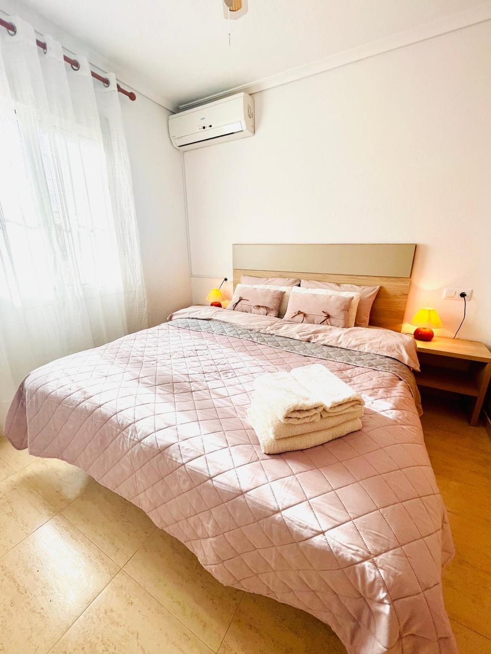 Bed, Photo of the whole room, Bedroom, towels, air conditioner