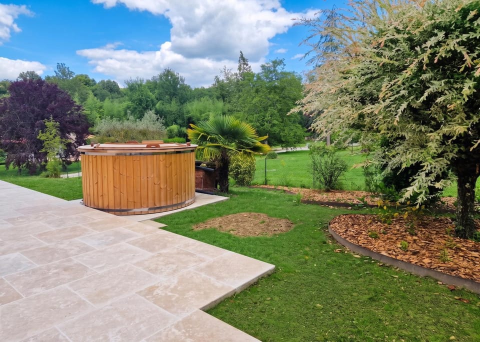 Villa de charme à Ribérac avec piscine privée Villa in Nouvelle-Aquitaine