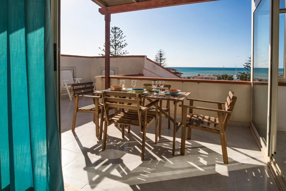 Property building, Balcony/Terrace