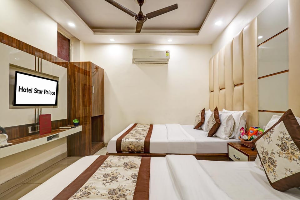 Communal lounge/ TV room, Bed, Photo of the whole room, Seating area, Evening entertainment, Bedroom, fireplace