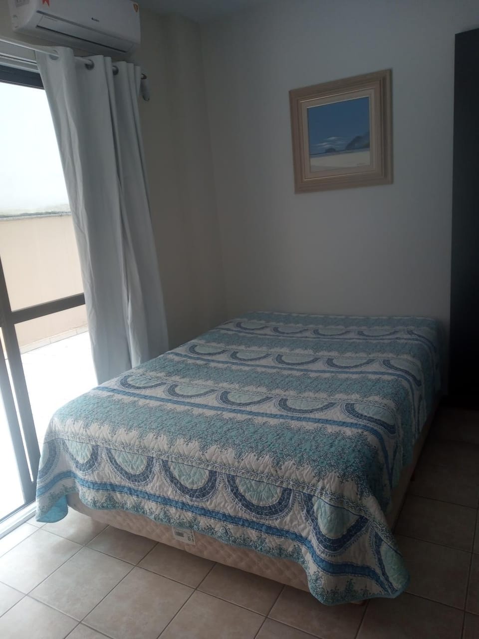 Bedroom, air conditioner