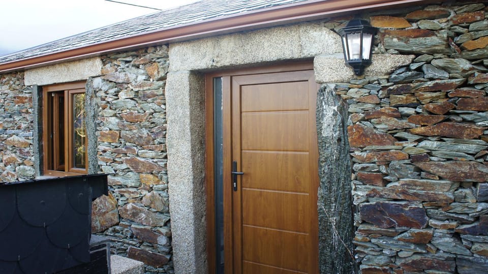 "Casa do Avô Armindo" Mountain Experience House in Vila Real District