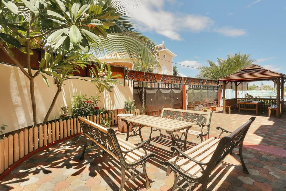 Inner courtyard view