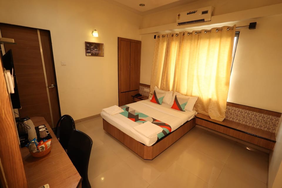 Bed, TV and multimedia, Coffee/tea facilities, Bedroom, towels, air conditioner